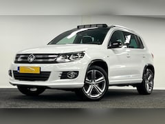 Volkswagen Tiguan - 1.4 TSI R-Line*Automaat*Panodak*Trekhaak*Navi*Xenon