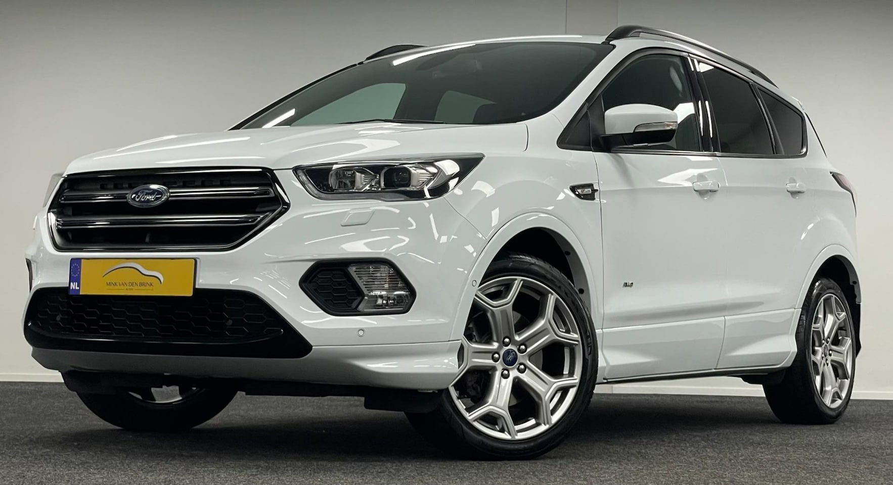 Ford Kuga - 1.5 EcoBoost ST Line*182PK*DealerOh*Trekhaak*Navi*Carplay*Camera*Stoel&Stuurverw - AutoWereld.nl