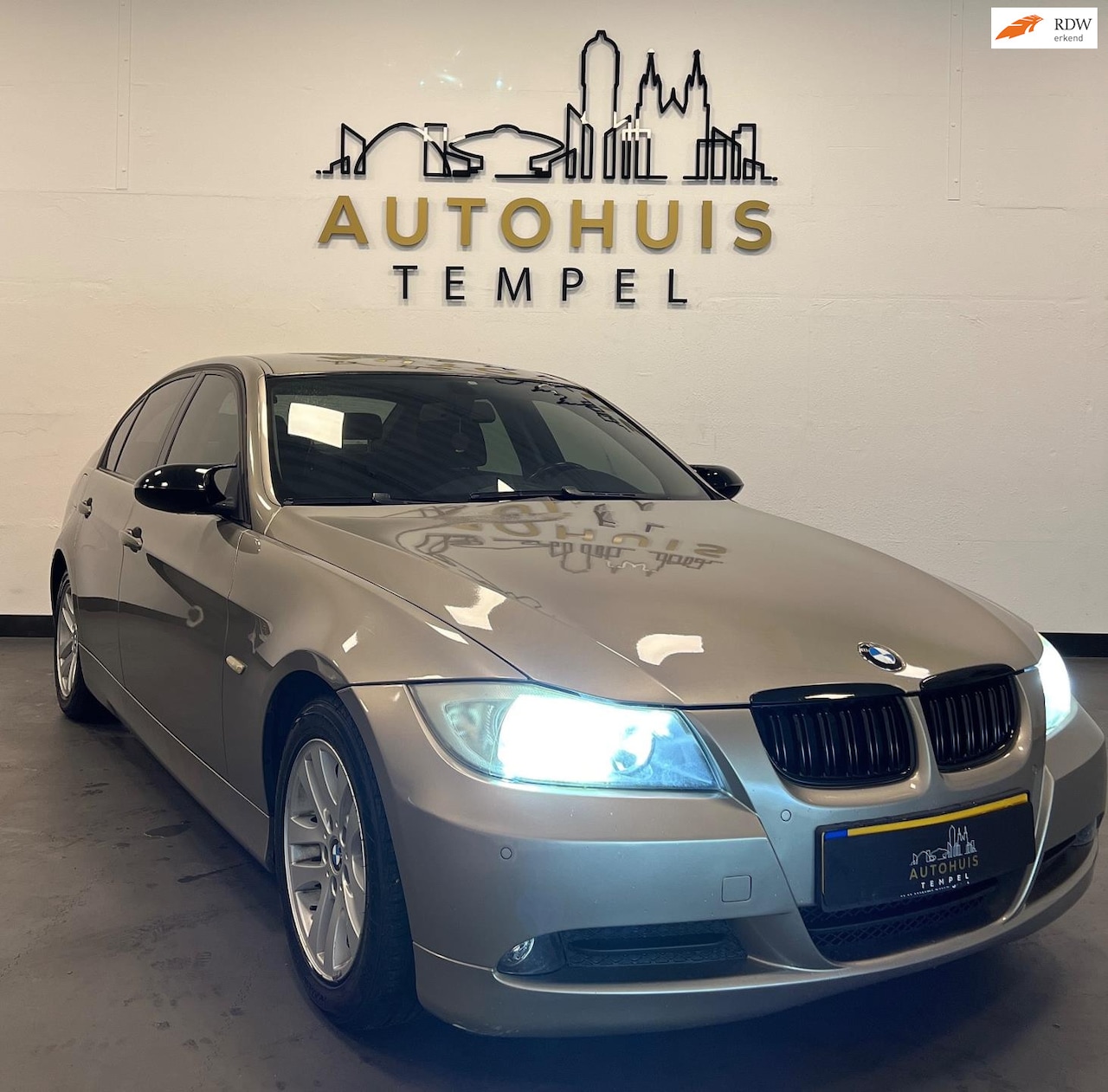 BMW 3-serie - 320i Airco Pdc EXPORT - AutoWereld.nl