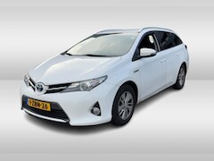 Toyota Auris Touring Sports - 1.8 Hybrid Aspiration / Trekhaak / Camera / Navigatie / 15'' / Keyless / Cruise Control