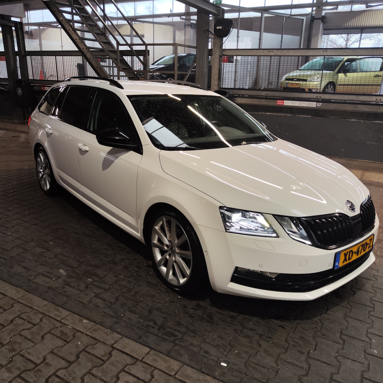 Skoda Octavia Combi - 1.0 TSI Greentech Style Business - AutoWereld.nl