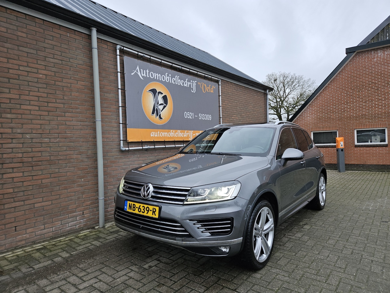 Volkswagen Touareg - 3.0 TDI R-Line 3.0 TDI R-line (prijs is ex btw en bpm) - AutoWereld.nl