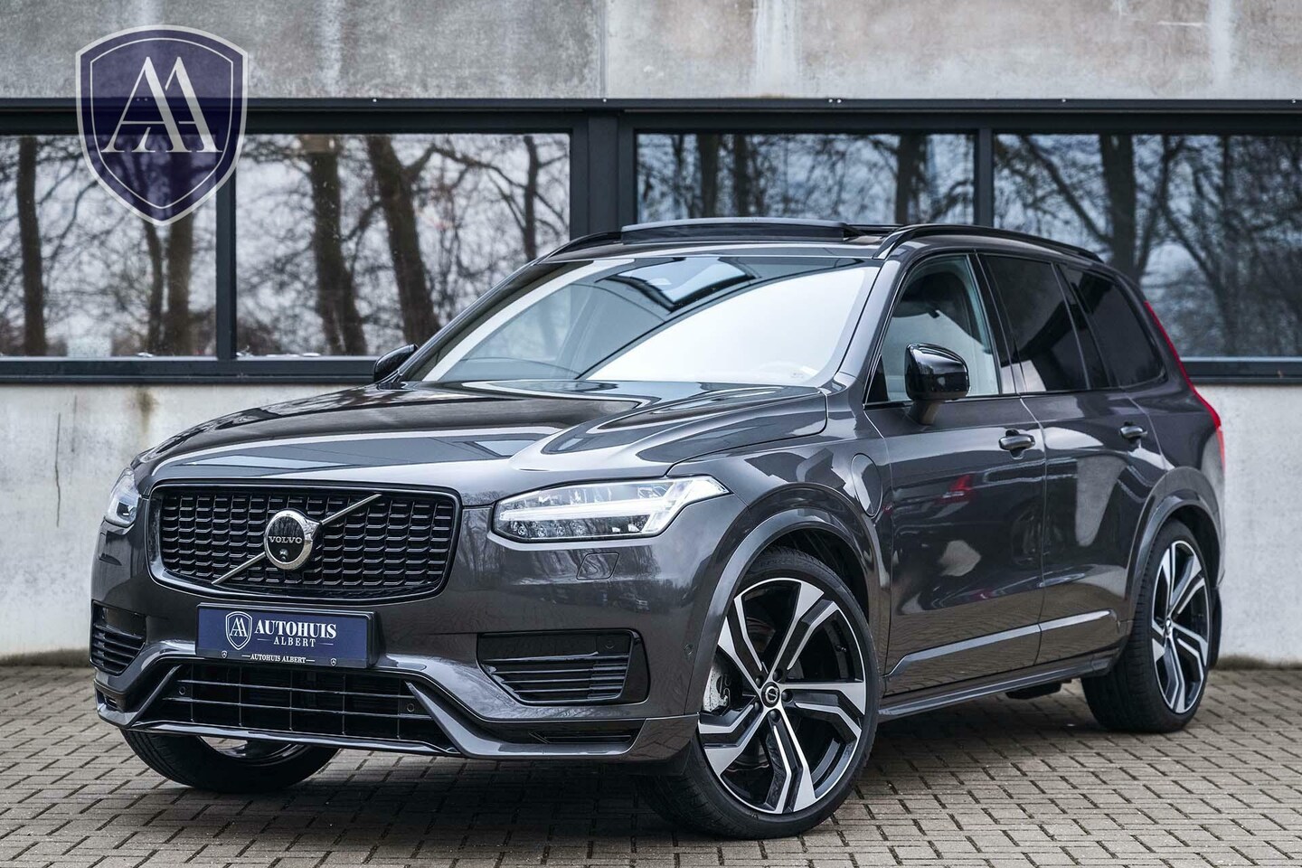 Volvo XC90 - 2.0 T8 Recharge AWD Ultimate Dark B&W Luchtvering - AutoWereld.nl