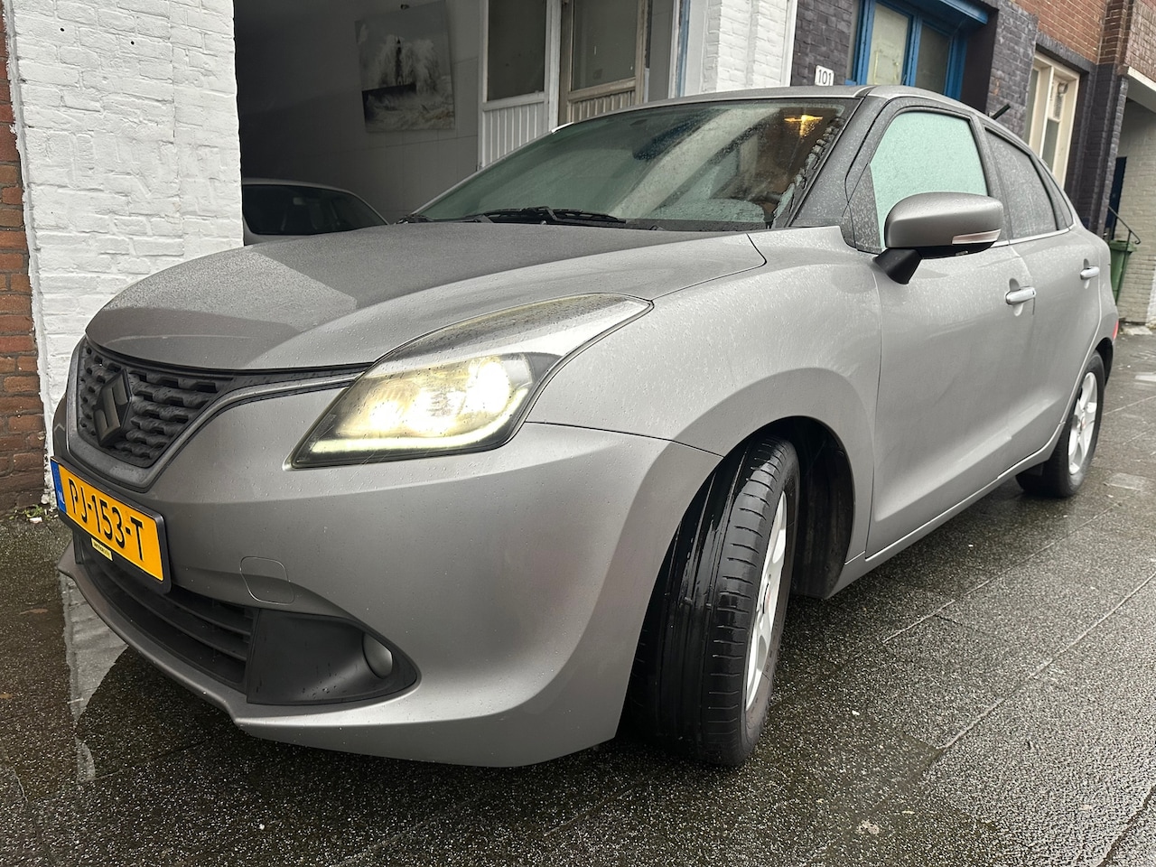 Suzuki Baleno - 1.2 High Executive AUT CarPlay Camera Adaptief Cruise Navi - AutoWereld.nl