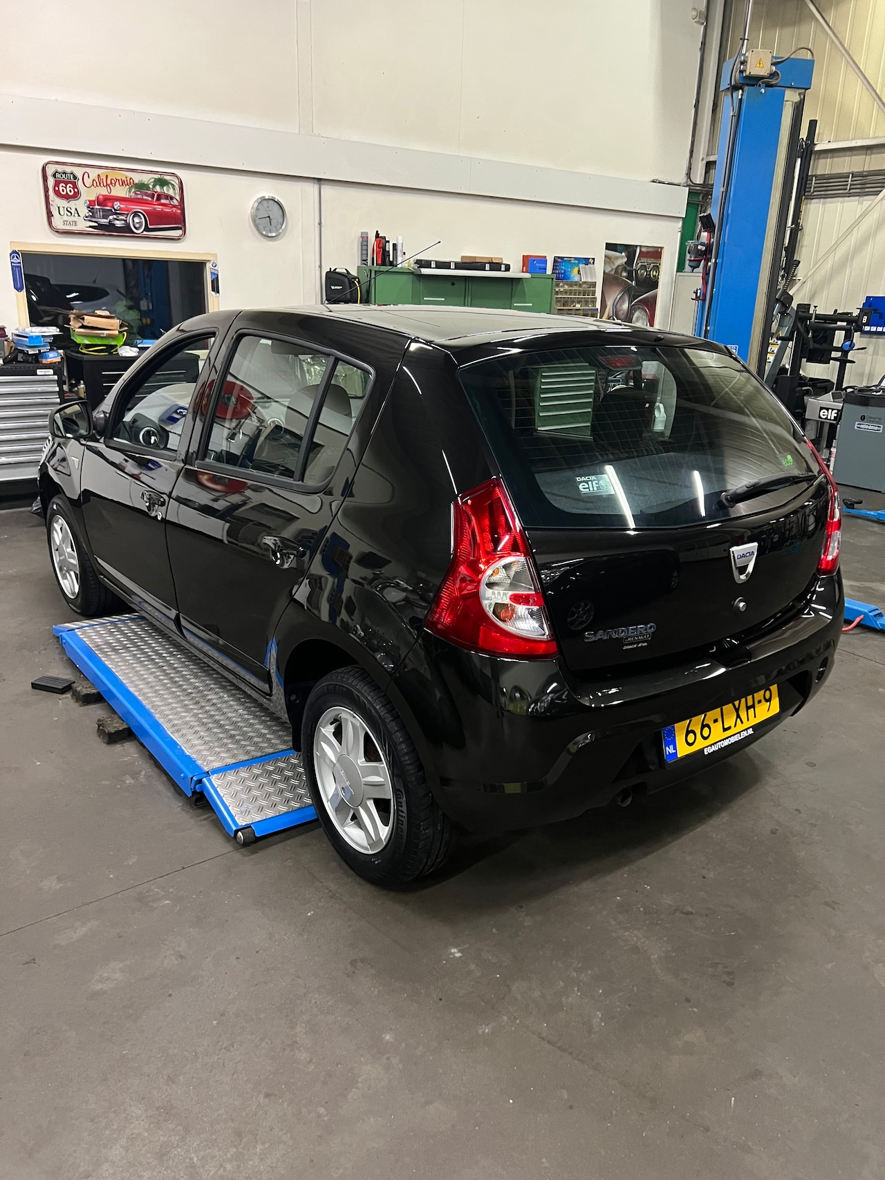 Dacia Sandero - 1.2 Blackline - AutoWereld.nl