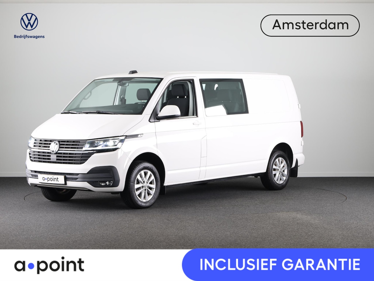 Volkswagen Transporter - 2.0 TDI L2H1 30 Luxe DC Highline 150 pk Automaat (DSG) | Verlengde garantie | Navigatie vi - AutoWereld.nl