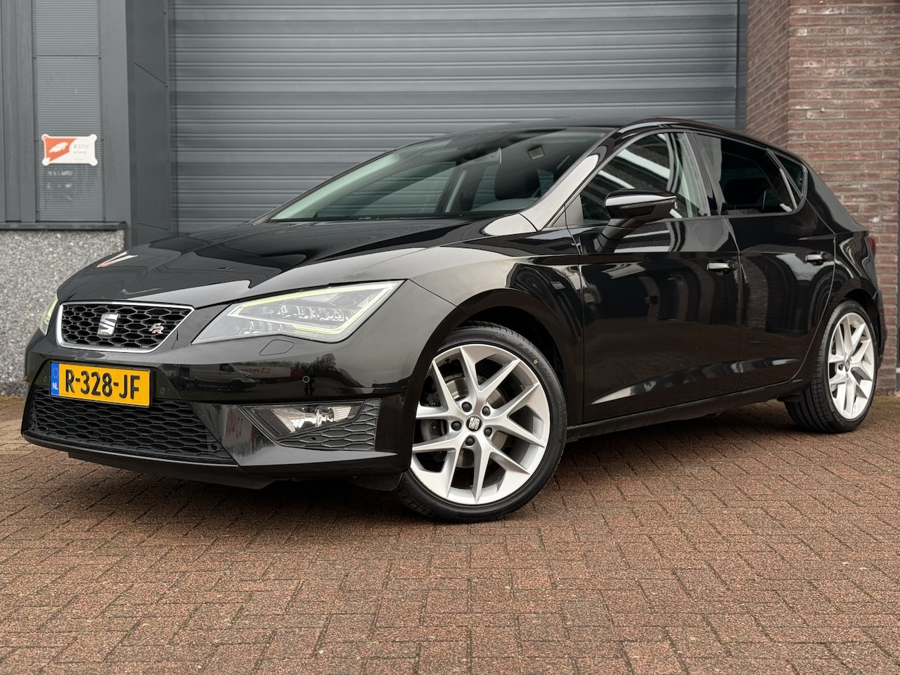 Seat Leon - 1.4 TSI ACT FR Dynamic NAVI | CRUISE | CLIMATE | STOELVERWARMING | APK 2026! - AutoWereld.nl