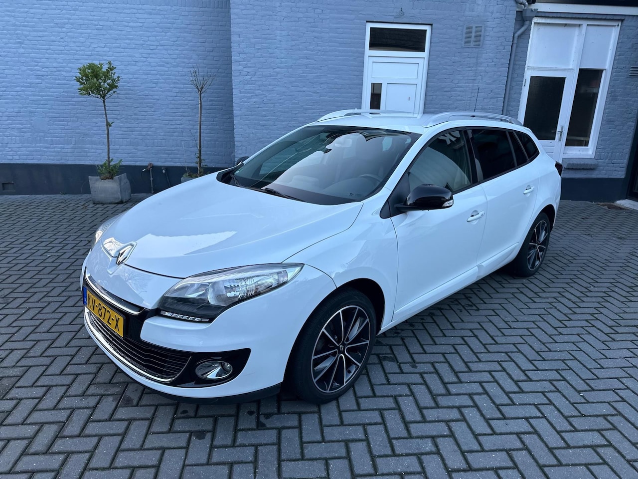 Renault Mégane Estate - 1.2 BOSE | NAVI | TREKHAAK | STOELVERWARMING | - AutoWereld.nl