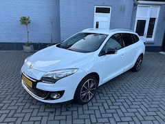 Renault Mégane Estate - 1.2 BOSE | NAVI | TREKHAAK | STOELVERWARMING |