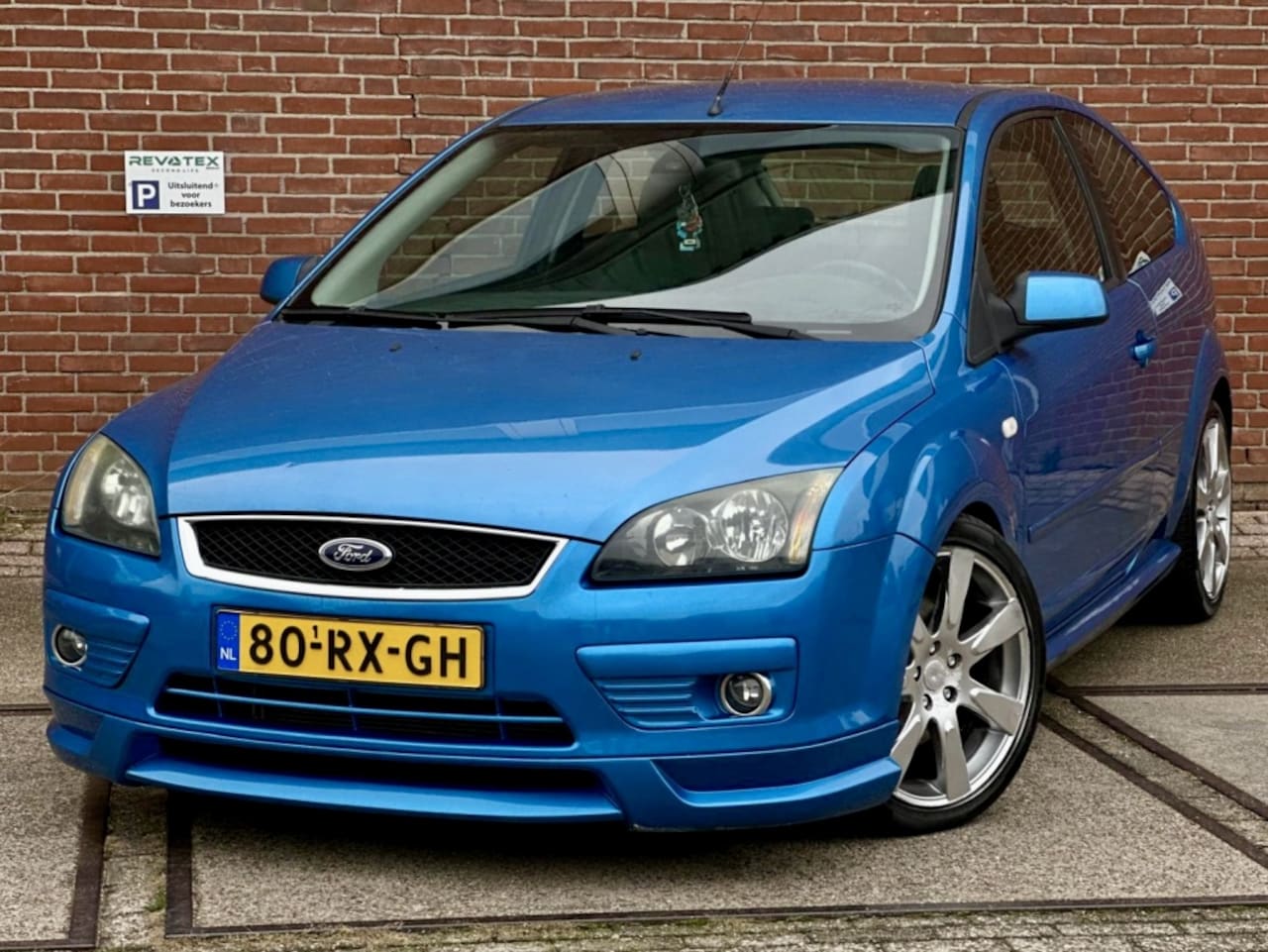 Ford Focus - 2.0-16V Futura 2.0-16V Futura - AutoWereld.nl