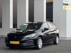 Opel Astra Sports Tourer - 1.4 150 pk Business+, achteruitrijcamera, trekhaak, Nederlandse auto met nationale auto pa