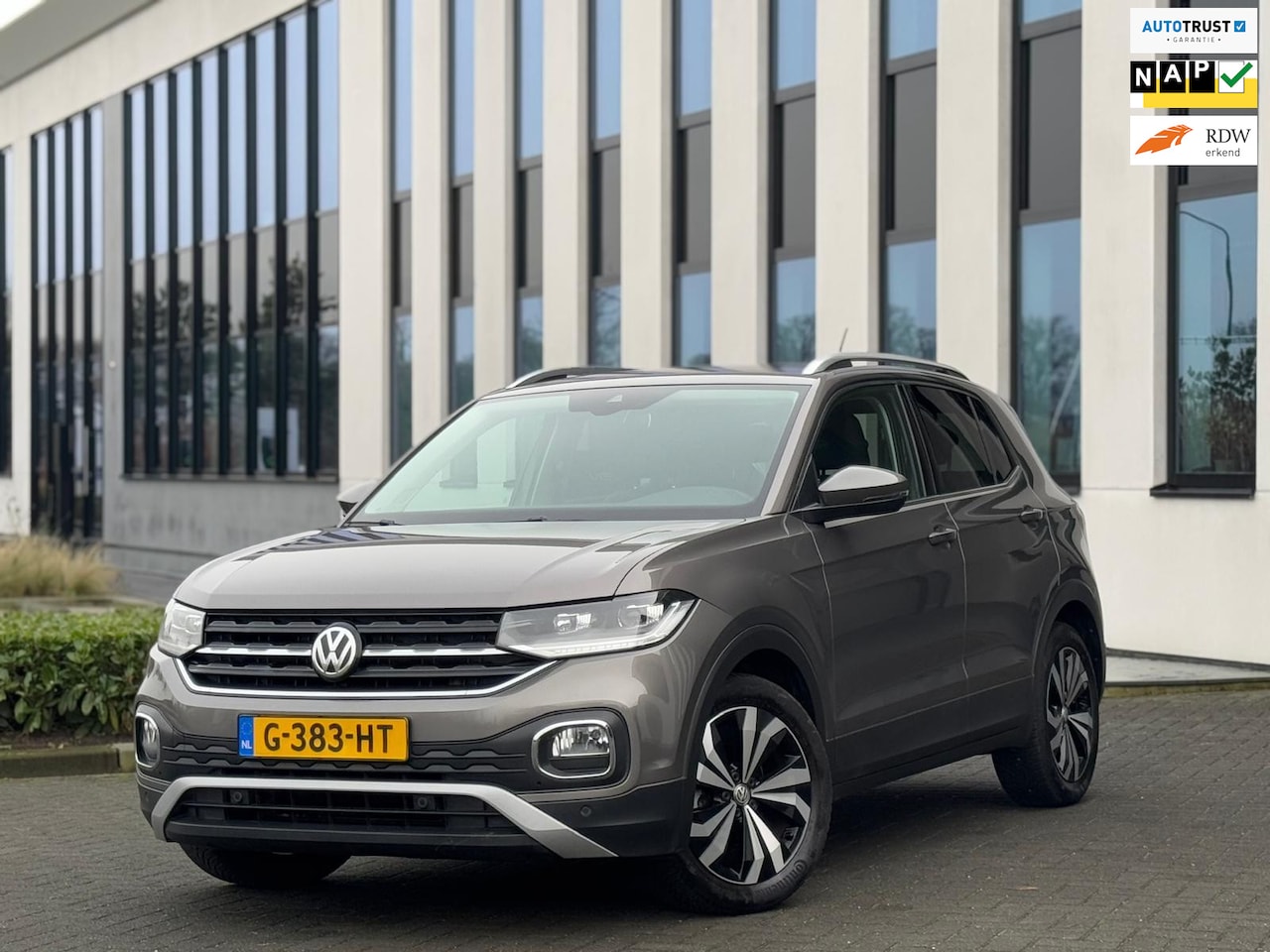 Volkswagen T-Cross - 1.0 TSI 116 pk Style sport, achteruitrijcamera,trekhaak, navigatie, Nederlandse auto nap - AutoWereld.nl