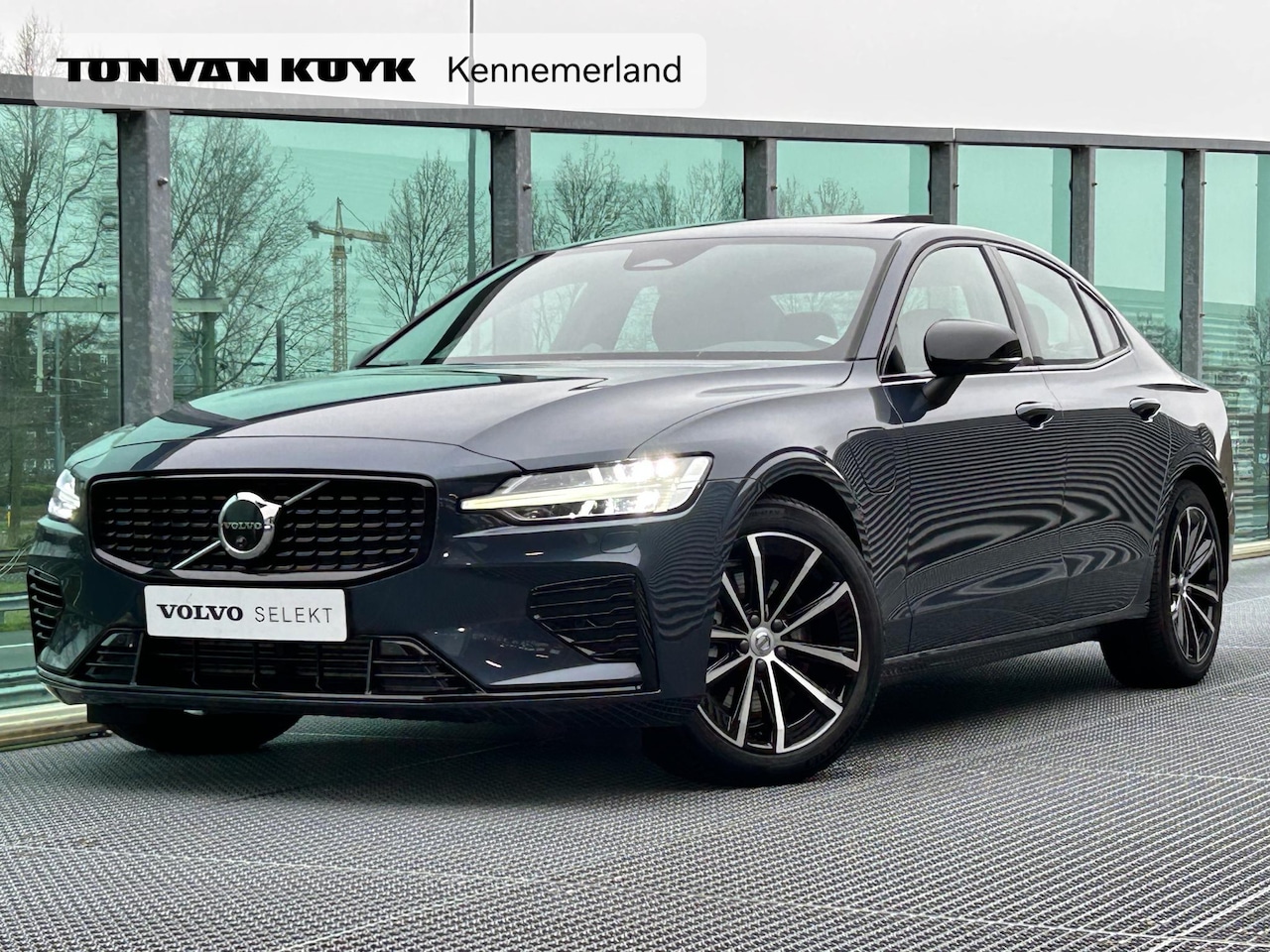 Volvo S60 - T6 AWD Recharge Ultimate Dark Panoramadak, Bowers & Wilkens Premium Audio, 360 Gr. Parkeer - AutoWereld.nl