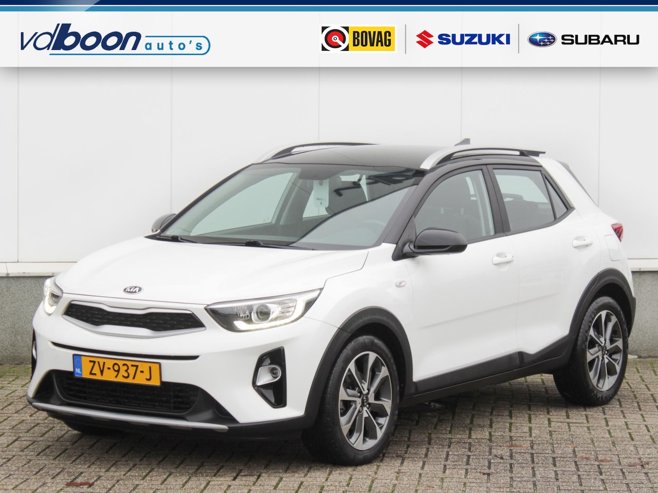 Kia Stonic - 1.0 T-GDi DynamicLine Automaat | Navi | Cruise | Airco | Camera | Trekhaak - AutoWereld.nl