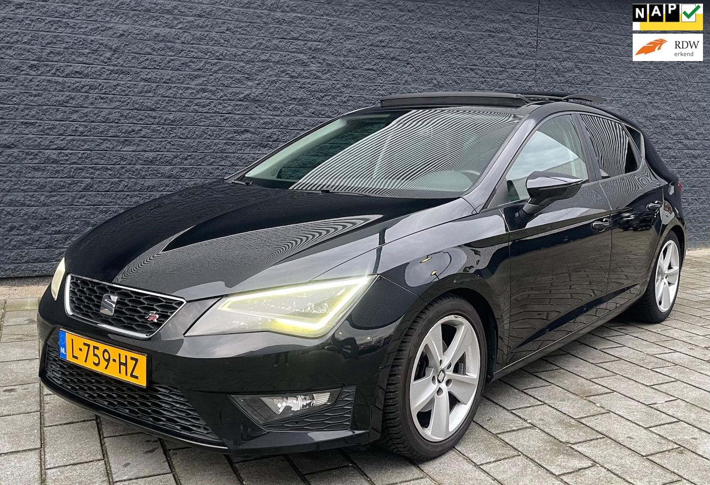 Seat Leon - 1.4 TSI FR Panorama/Leer/Led/Sport mode - AutoWereld.nl