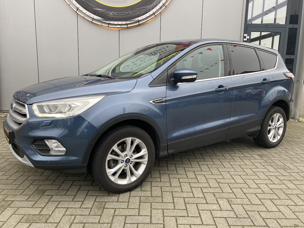 Ford Kuga - 1.5 Titanium Leer | Stoelverw | Camera | Blue tooth | - AutoWereld.nl