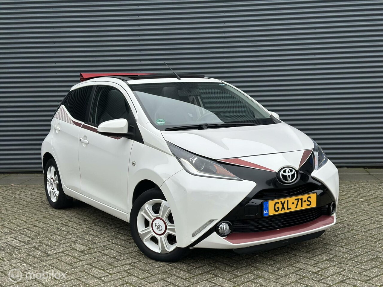 Toyota Aygo - 1.0 VVT-i x-fun | Airco | Cabrio Dak | - AutoWereld.nl