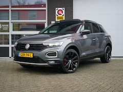 Volkswagen T-Roc - 1.5 TSI Sport Business R Pano| Navi+BT| Digi Dash| 1e Eigenaar