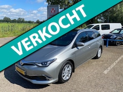 Toyota Auris Touring Sports - 1.8 Hybrid Lease pro | Origineel Nederlands | Panorama dak | Stoelverwarming | Cruise cont