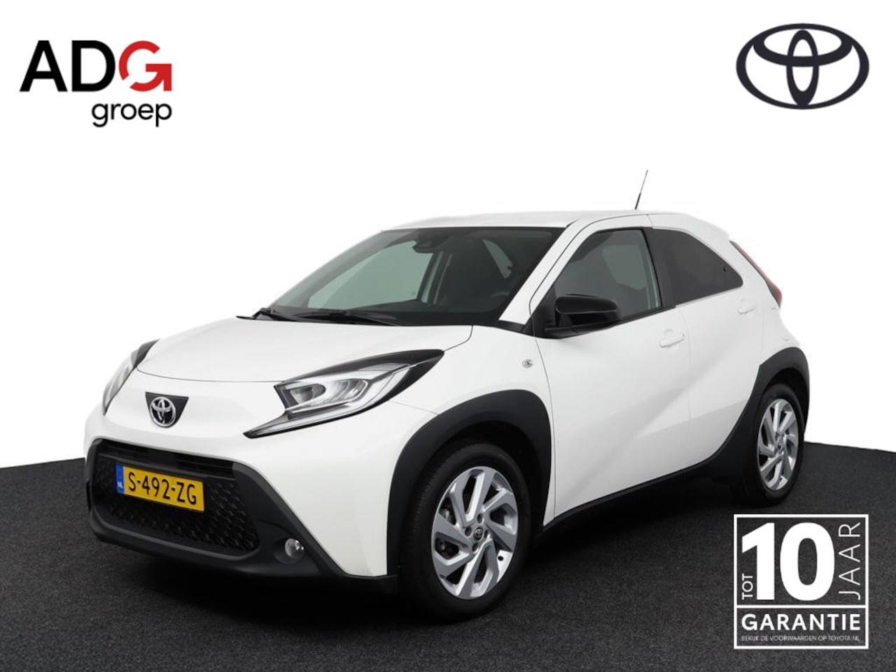 Toyota Aygo X - 1.0 VVT-i MT first | Apple Carplay/Android Auto | achteruitrijcamera | LM velgen | - AutoWereld.nl