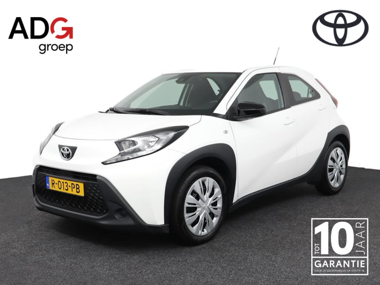 Toyota Aygo X - 1.0 VVT-i S-CVT Play | Apple Carplay/Android Auto | achteruitrijcamera | - AutoWereld.nl