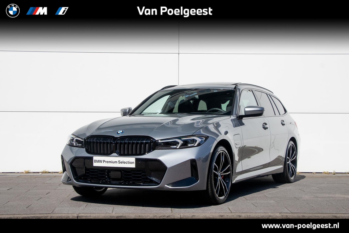 BMW 3-serie Touring - 330e xDrive | M-sport Pro | Panoramadak | Driving Assistant Professional | Selections - AutoWereld.nl