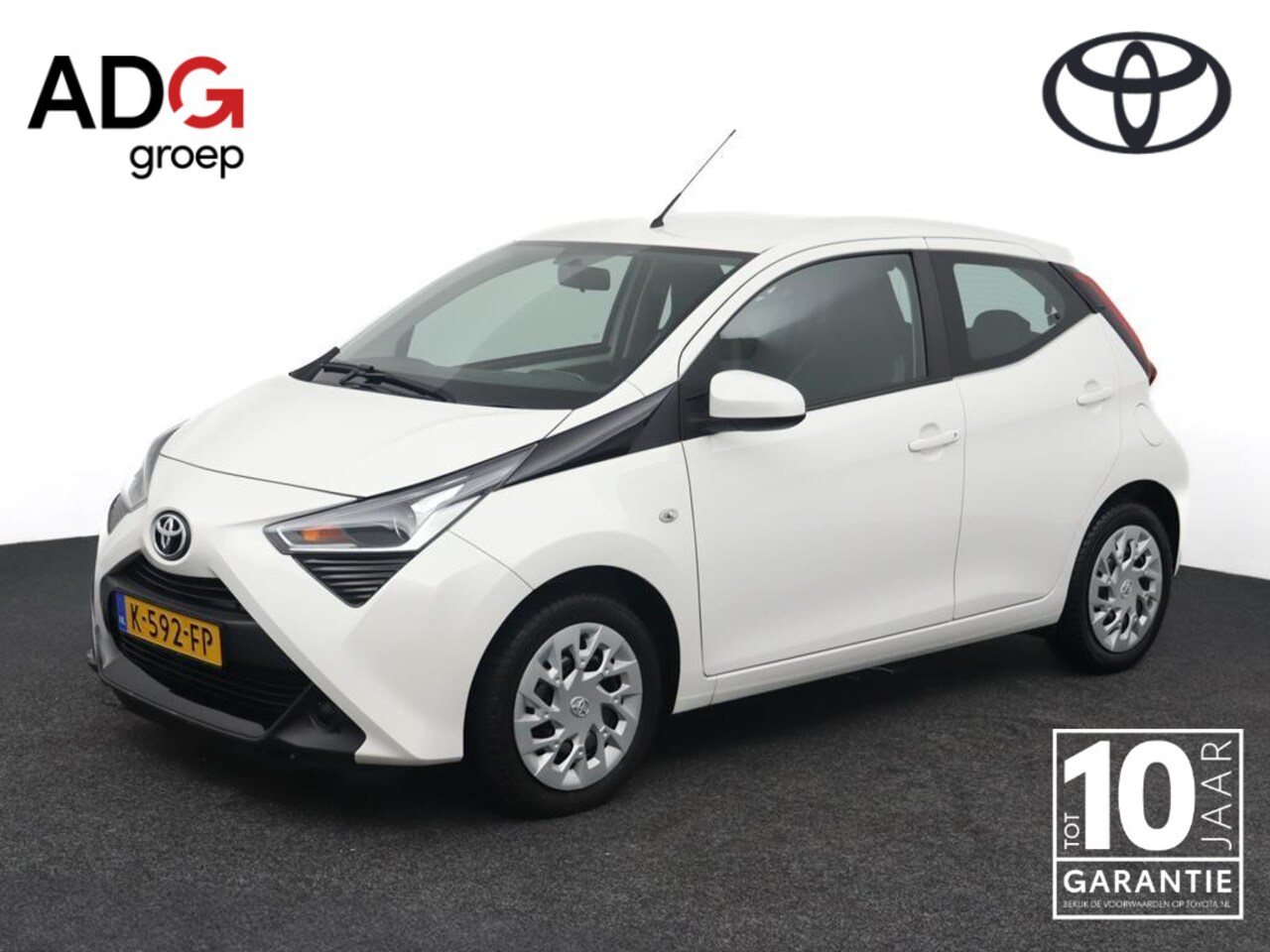 Toyota Aygo - 1.0 VVT-i x-play | Parkeercamera | Apple carplay Android auto | Airco | - AutoWereld.nl