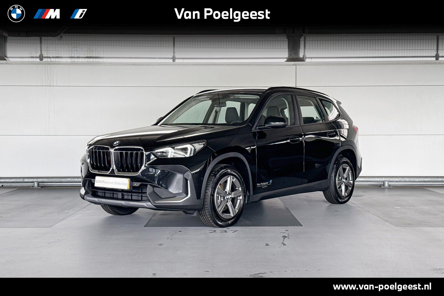 BMW X1 - sDrive18i | Premium Pack | Stoelverwarming | Trekhaak | Selections - AutoWereld.nl