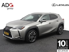 Lexus UX - 250h Business Line | Trekhaak | 18'' velgen | Keyless entry | Privacy Glass |