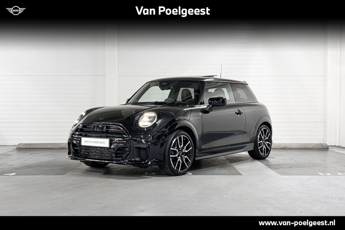 MINI Cooper S - | John Cooper Works Trim |  Pakket XL | 18" John Cooper Works Lap Spoke two-tone | Selecti - AutoWereld.nl