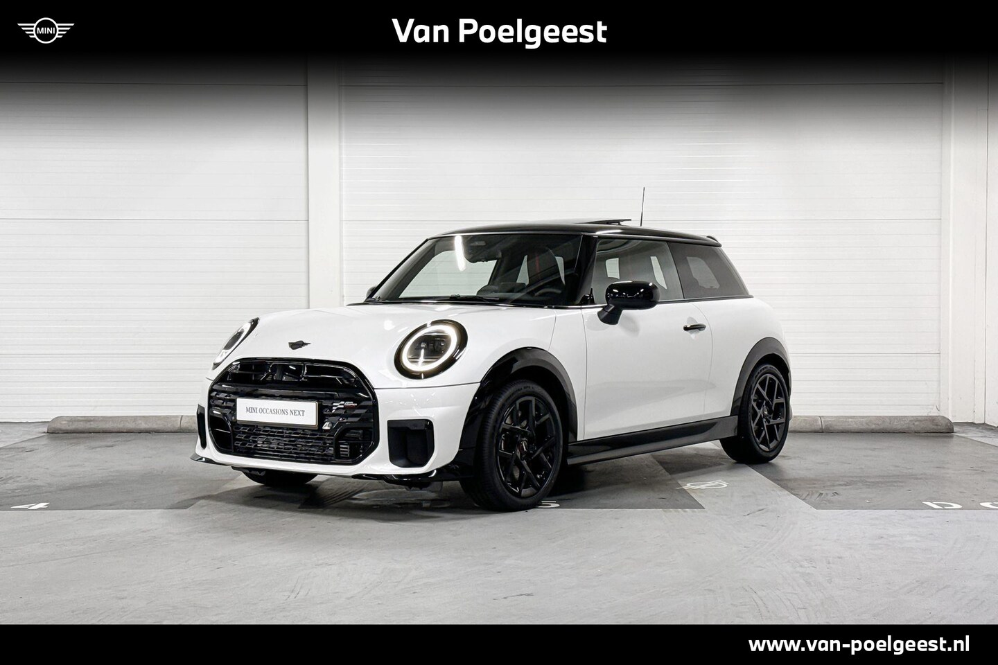 MINI Cooper - C | John Cooper Works Trim | Pakket M | 17" John Cooper Works Sprint Spoke Black | Selecti - AutoWereld.nl