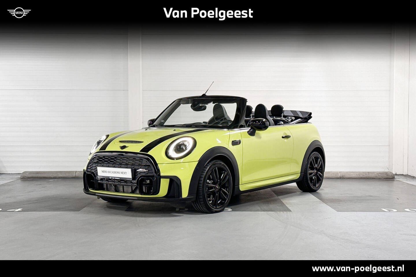 MINI Cabrio - Cooper S John Cooper Works | Achteruitrijcamera | Apple CarPlay | Stoelverwarming | Select - AutoWereld.nl