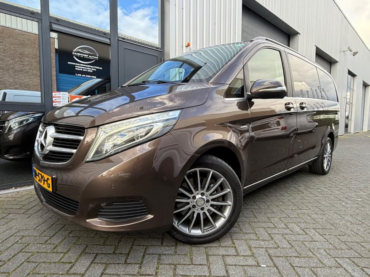 Mercedes-Benz V-klasse - 250 dubbel cabine Avantgarde - AutoWereld.nl