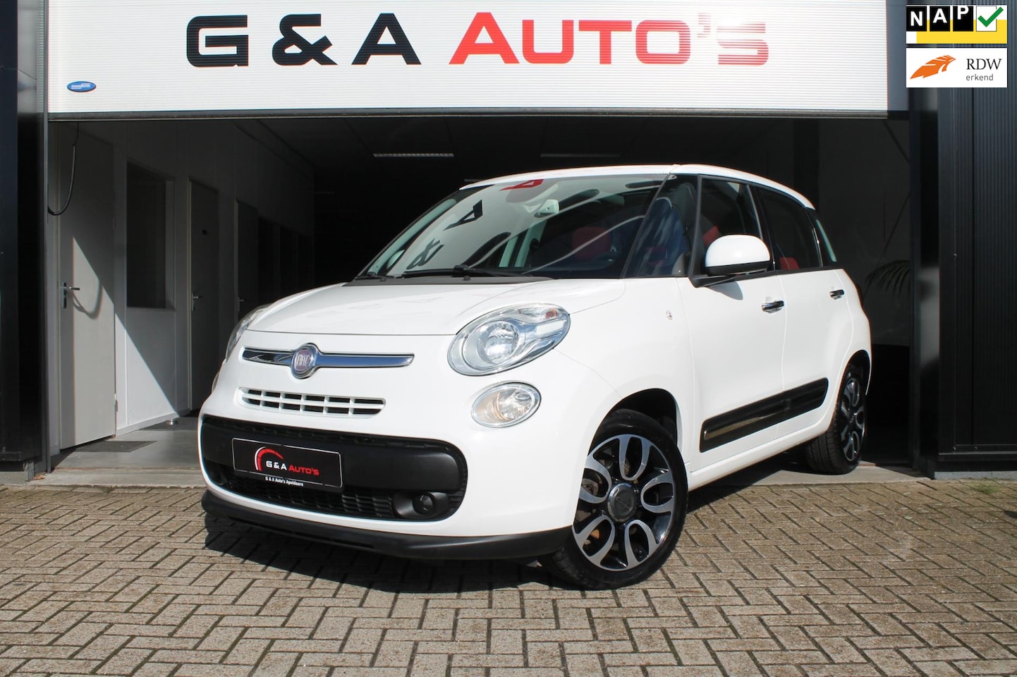 Fiat 500 L - 1.4 / PANODAK / CRUISE CTRL / PDC / AIRCO - AutoWereld.nl