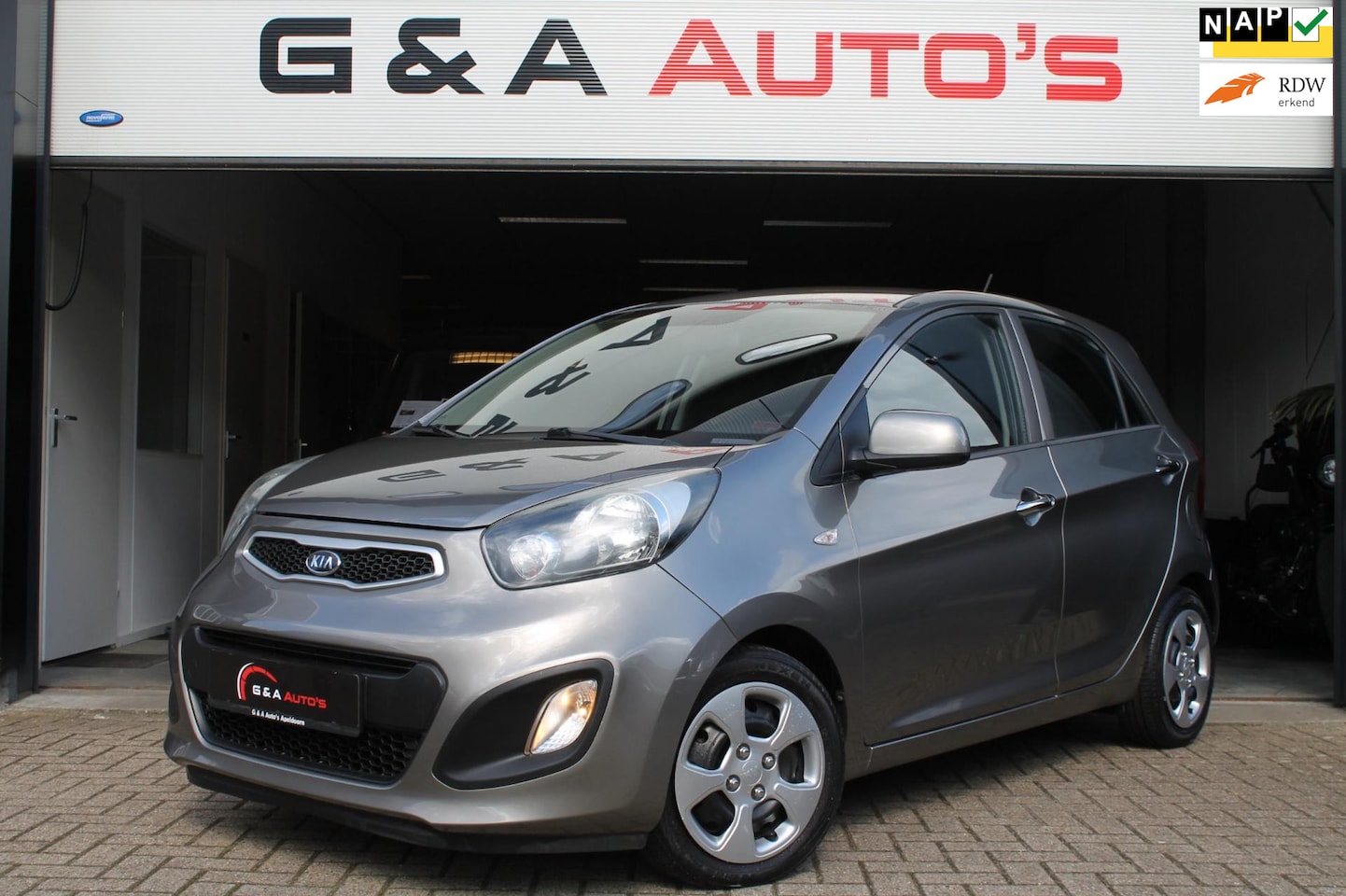 Kia Picanto - 1.0 AIRCO / ELEKT-PAKKET / CHROME / BLEUTOOTH / 5DRS - AutoWereld.nl