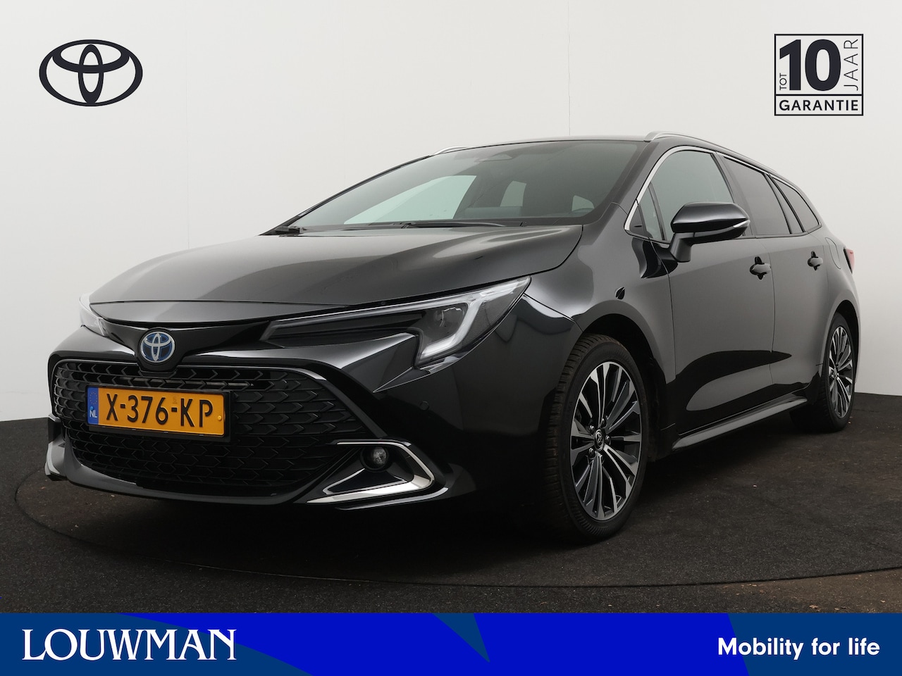 Toyota Corolla Touring Sports - 1.8 Hybrid First Edition | Voorstoelen verwarmd | Draadloze telefoonlader | Elektrisch bed - AutoWereld.nl