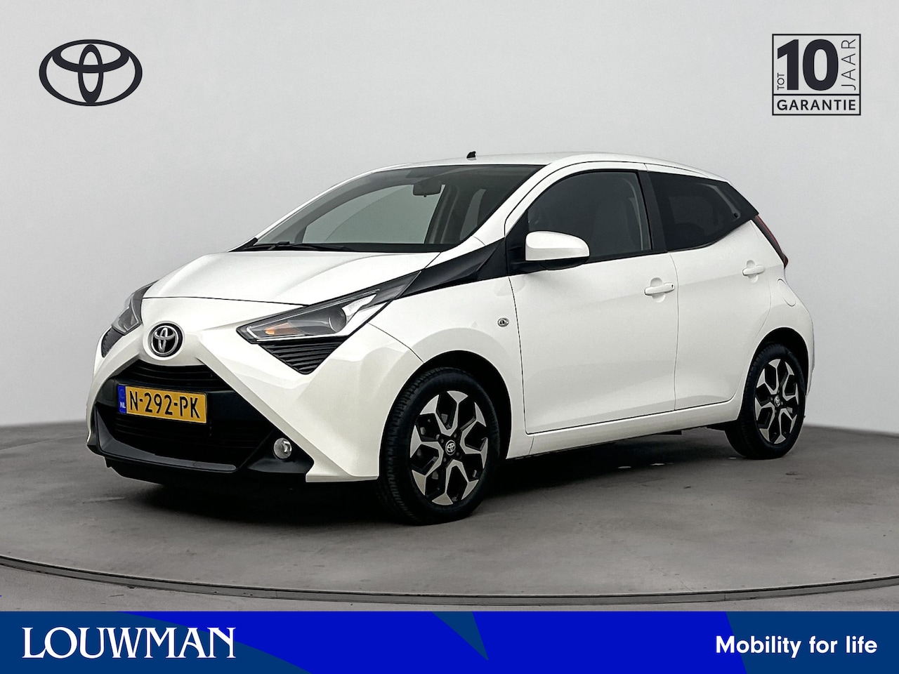 Toyota Aygo - 1.0 VVT-i x-joy | Apple Carplay/Android Auto | Climate Control | Parkeercamera | - AutoWereld.nl