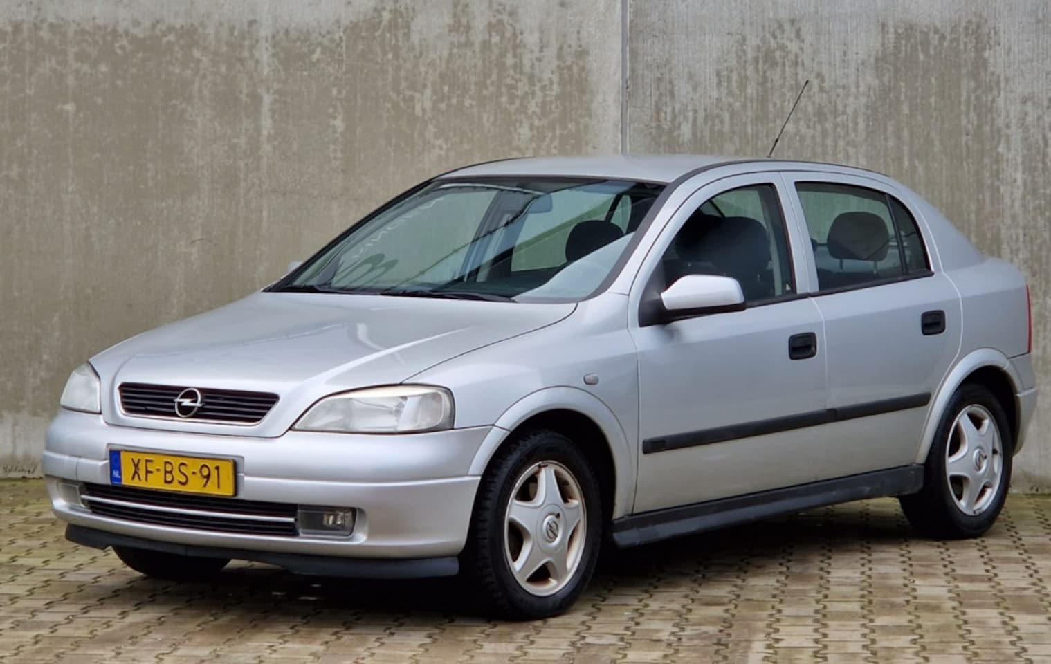 Opel Astra - 1.8-16V CDX 1.8-16V CDX - AutoWereld.nl