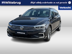 Volkswagen Passat Variant - 1.4 TSI PHEV 218pk DSG GTE Business / Panoramadak / Leder / Digitale Cockpit / LED / 18' L