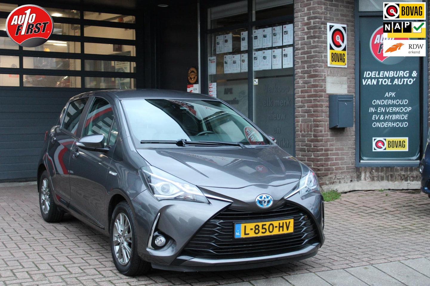 Toyota Yaris - 1.5 Hybrid Executive // Automaat // Camera // Navigatie // PDC - AutoWereld.nl