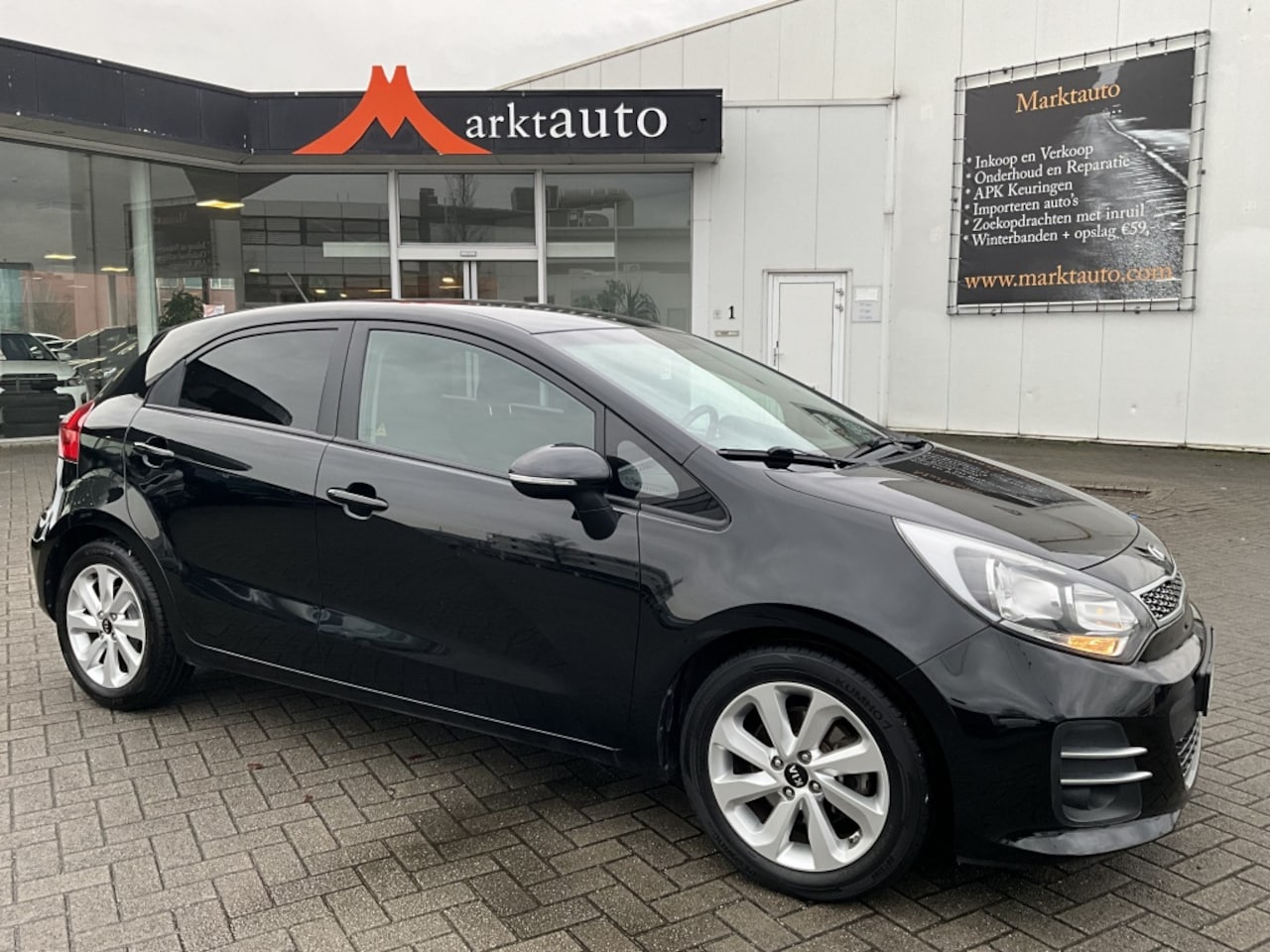 Kia Rio - 1.2 CVVT Dream Team Bluetooth Climate Pdc Stoelverwarming - AutoWereld.nl