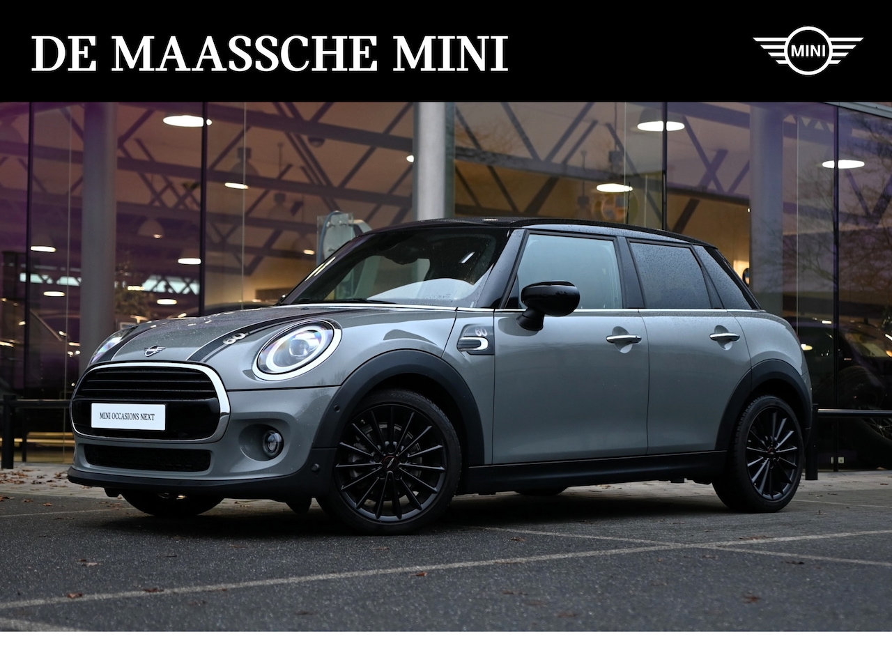 MINI Cooper - Hatchback 60 Years Chili Automaat / Panoramadak / Comfort Access / LED / Head-Up / Apple C - AutoWereld.nl