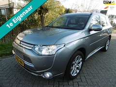 Mitsubishi Outlander - 2.0 PHEV Instyle+ 1e eig. Leder Schuifdak Trekhaak 1500kg