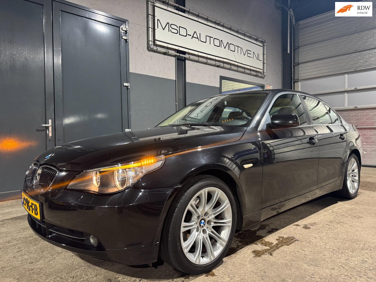 BMW 5-serie - 523i Executive Leder PDC Trekhaak NAP - AutoWereld.nl