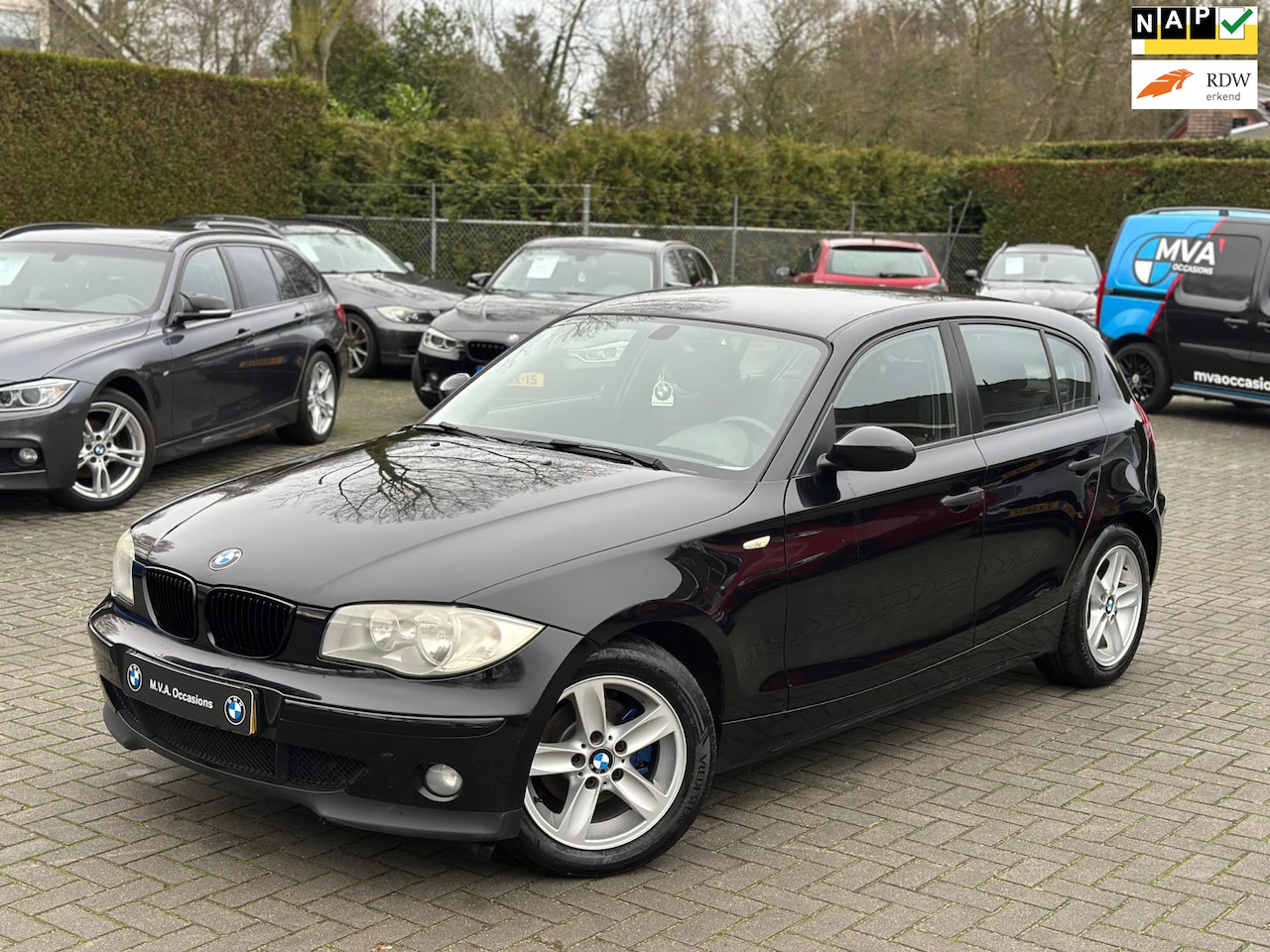 BMW 1-serie - 116i|Ketting vervangen|Airco|Stoelverwarming|Pdc achter.. - AutoWereld.nl