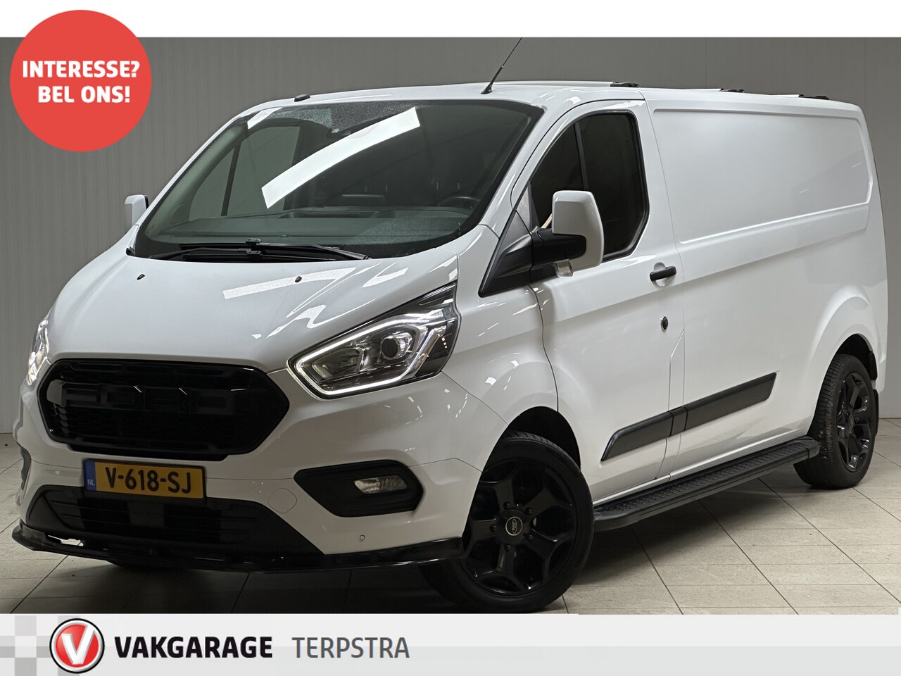 Ford Transit Custom - 300 2.0 TDCI L2H2/ 3-Zitplaatsen voor/ Trekhaak/ Zij-Schuifdeur rechts/ Voorruitverw./ LED - AutoWereld.nl