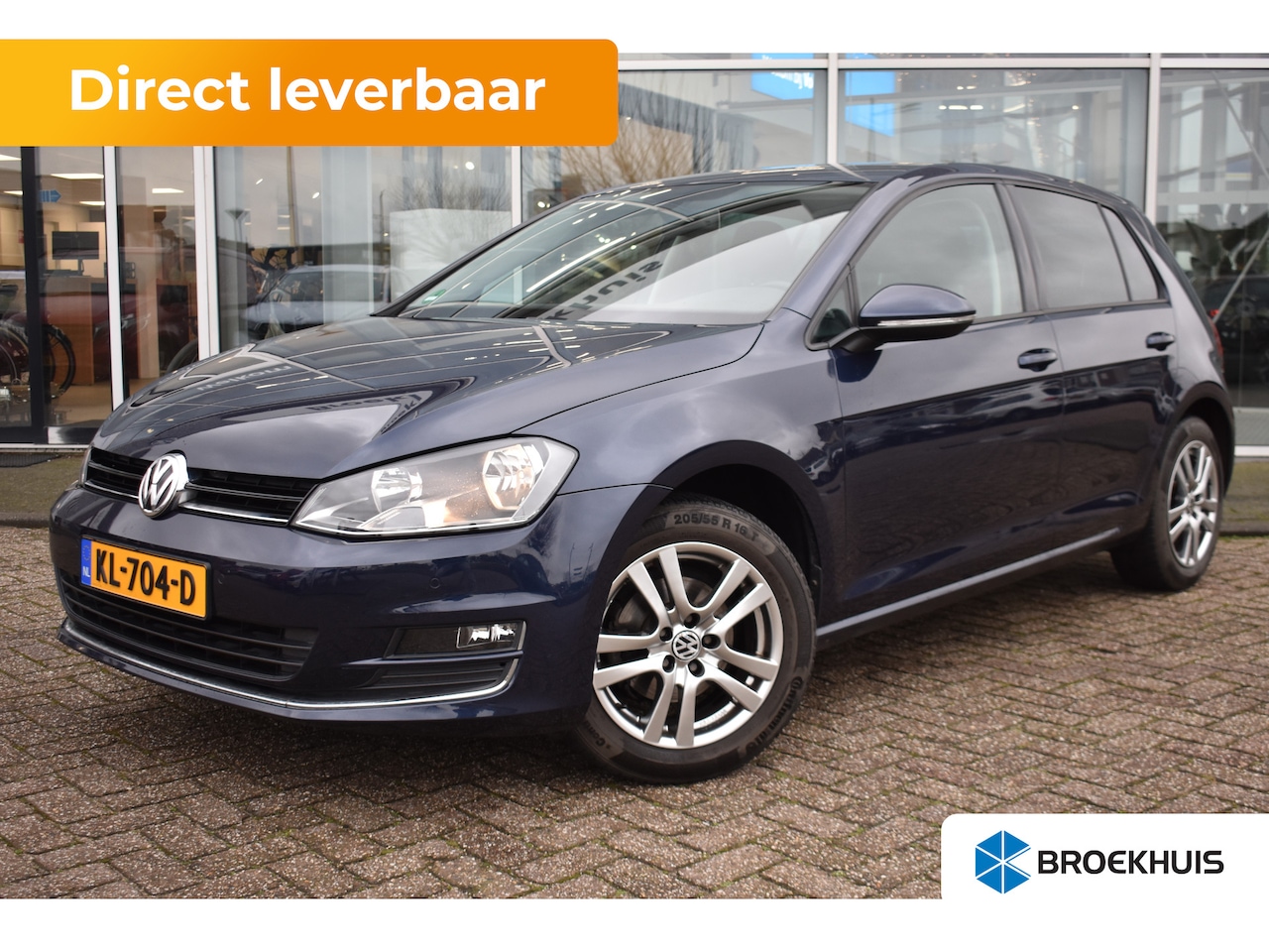 Volkswagen Golf - 1.2 TSI Highline | NAVIGATIE | CAMERA | PARKEERSENSOREN - AutoWereld.nl