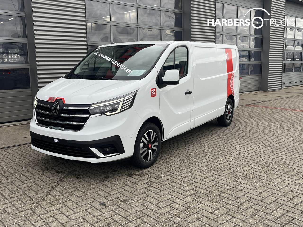 Renault Trafic - L2H1 170PK *Automaat* Navigatie, Trekhaak, Carplay - AutoWereld.nl