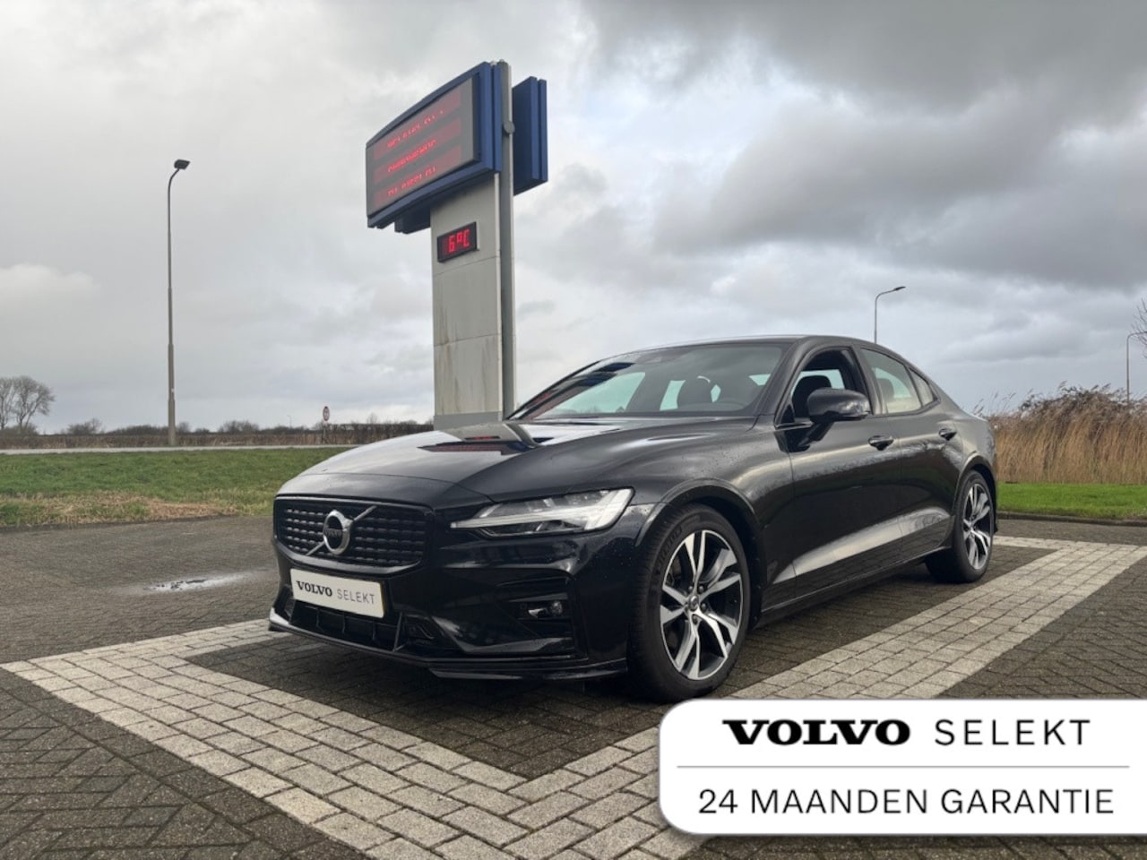 Volvo S60 - B4 R-Design ACC Sportstoelen H/K Audio RTI Automaat - AutoWereld.nl