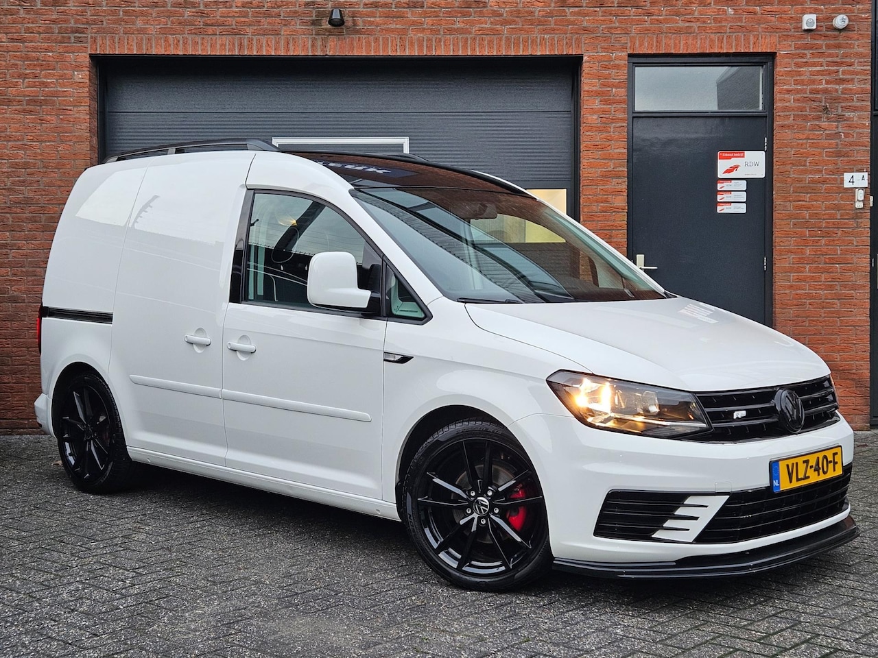 Volkswagen Caddy - 2.0 TDI L1H1 BMT Trendline 18'' Carplay Leer PDC - AutoWereld.nl